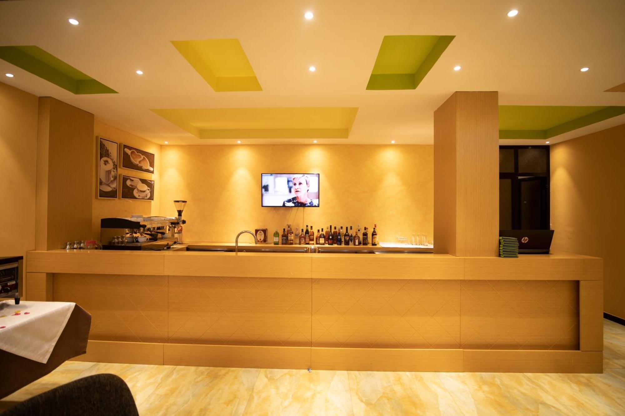 Vamos Addis Hotel Exterior photo